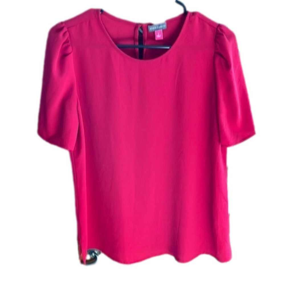 Vince Camuto Women’s red short sleeved blouse top size small Preloved